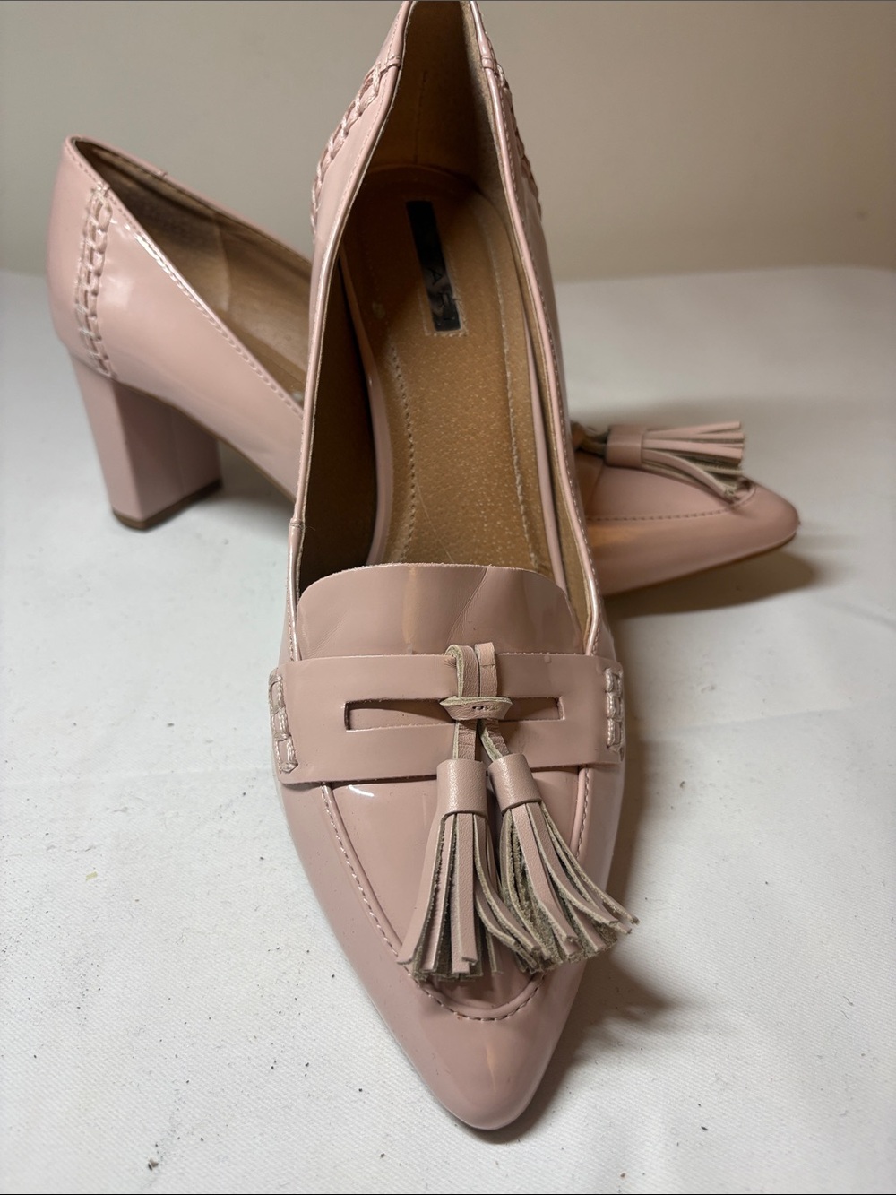 Tahari Blush Patent Heeled Pump Size 9 - Picture 1 of 11